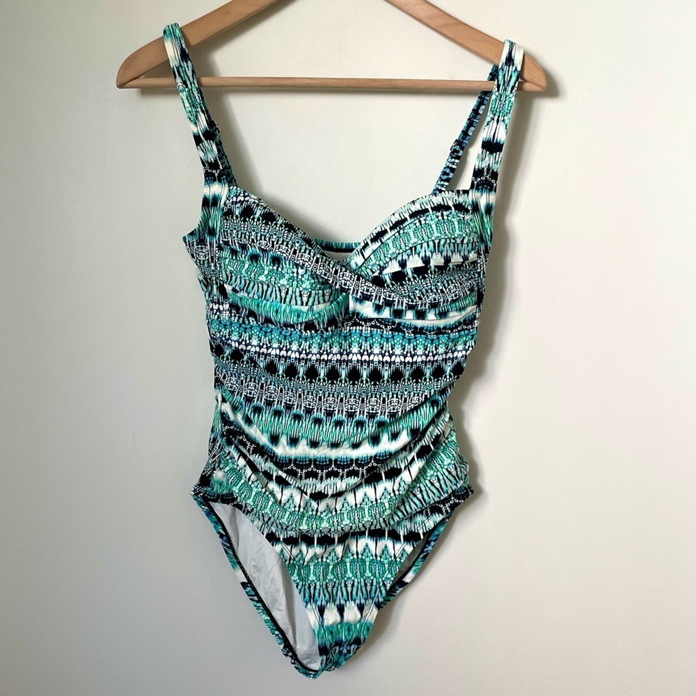 La Blanca One Piece Blue Green Aztec Print Ruched Sides Swimsuit Size 10